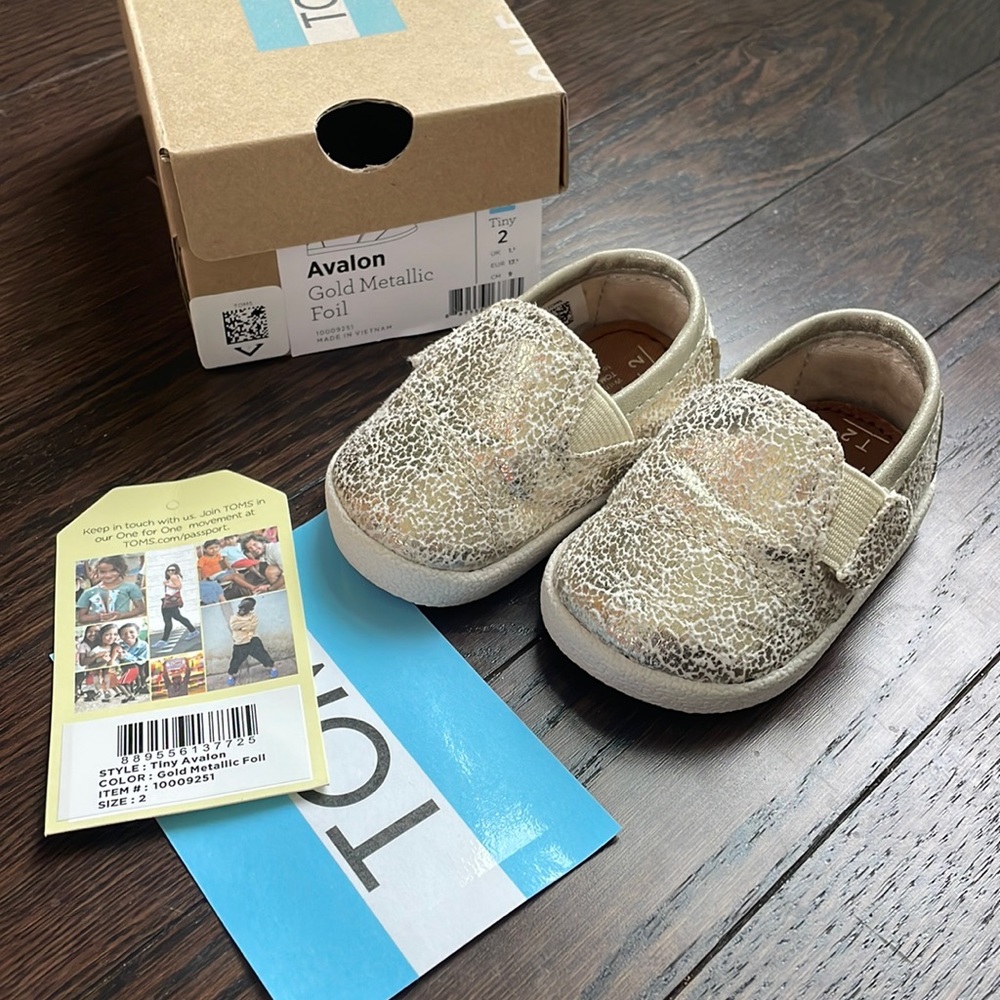 TOMS Avalon Slip-On Shoe Sneaker Gold Metallic Foil Infant Size 2 New In Box
